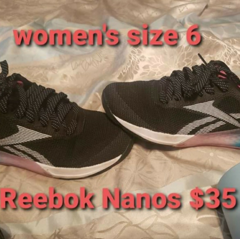 Womens Reebok Nanos size 6